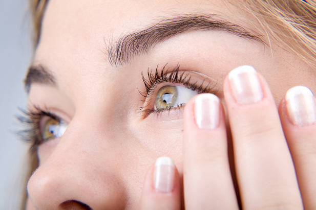 7 полезных советов по уходу за кожей вокруг глаз
